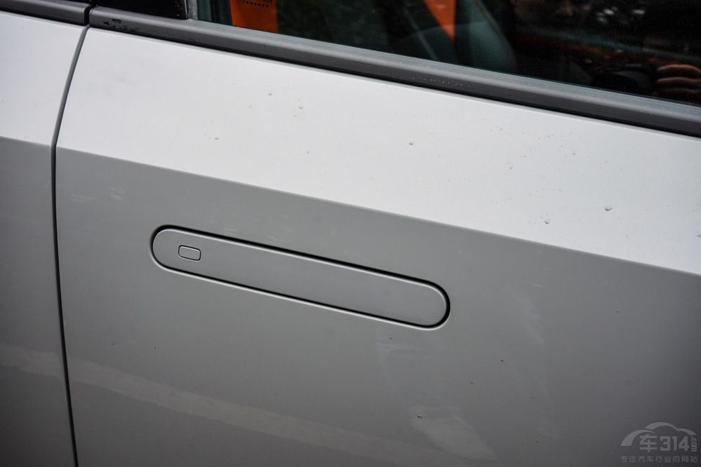 ԇ�{�L(zh��ng)��UNI-V һ����ӵ������\(y��n)��(d��ng)�I܇��