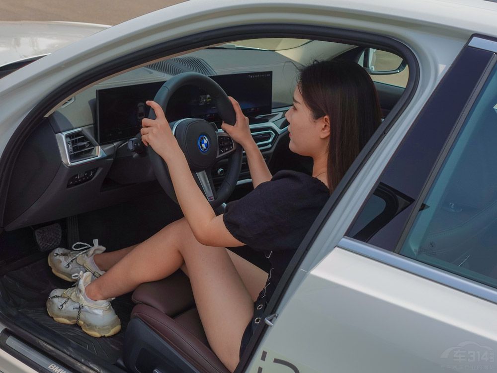 ԇ�{���Ri3 ����Ů��������Z��늄�(d��ng)�ͫF