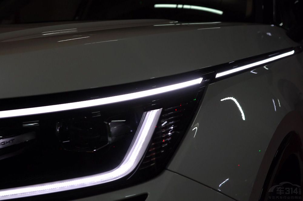 ԇ�{�󱊔�Ѳ��������SUV���Ǽ������B��