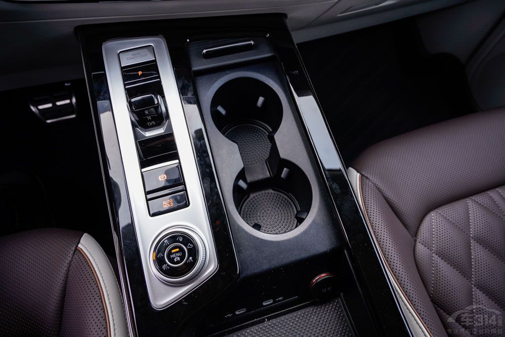 ԇ�{�󱊔�Ѳ��������SUV���Ǽ������B��