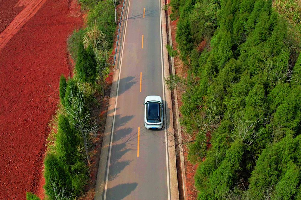 ԇ�{�󱊔�Ѳ��������SUV���Ǽ������B��