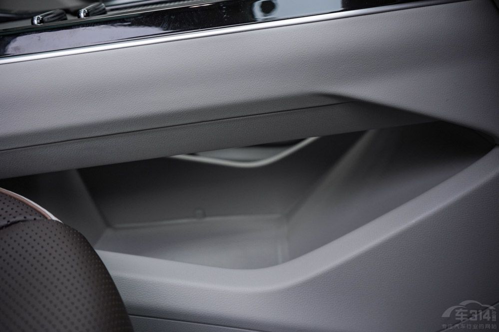 ԇ�{�󱊔�Ѳ��������SUV���Ǽ������B��