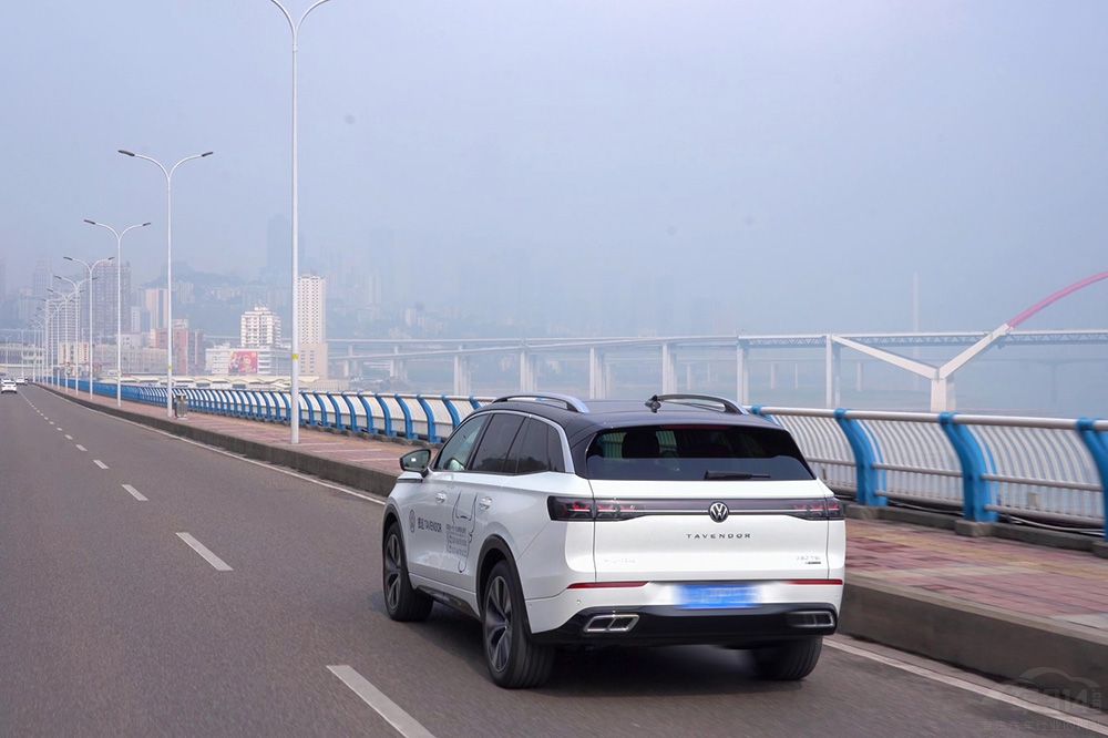 ԇ�{�󱊔�Ѳ��������SUV���Ǽ������B��