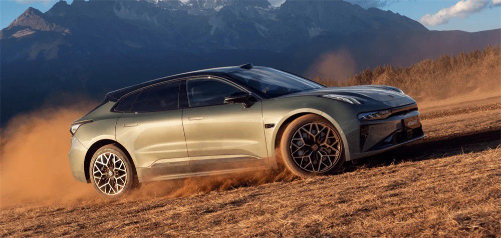 中期改款之間的對決!極氪001對比智己L7 中期改款之間的對決!極氪001對比智己L7