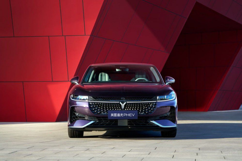 �����׷��PHEV�����֮�����������w��