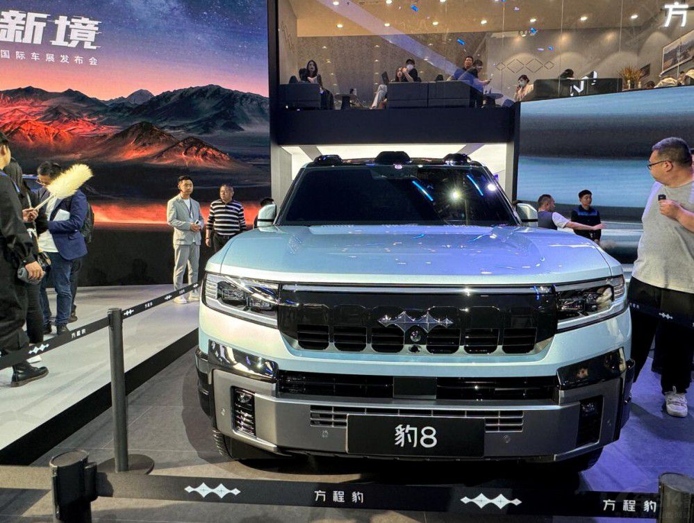 ����܇չ��ը�ѵ�SUV���������c̫����