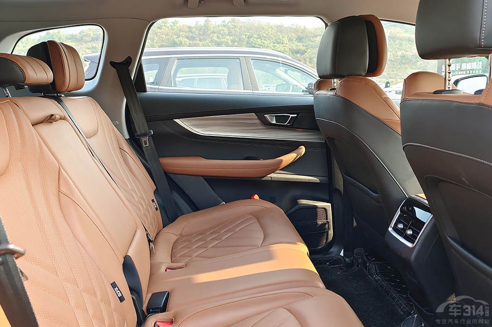 ��Ⱥ�܇���] 2021���@����SUV�����e�^