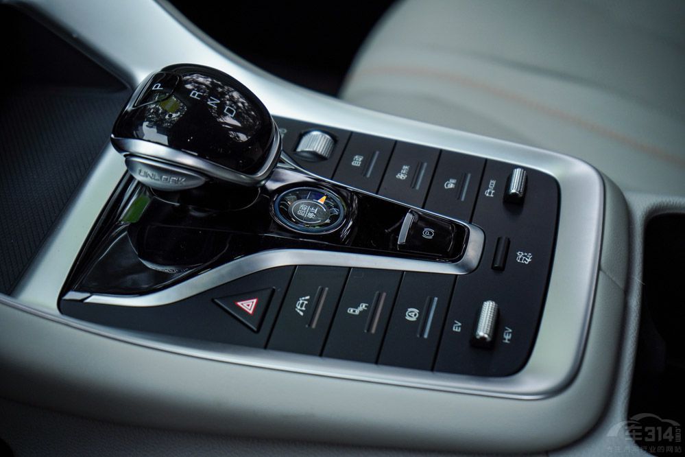 ��Ⱥ�܇���] 2021���@����SUV�����e�^