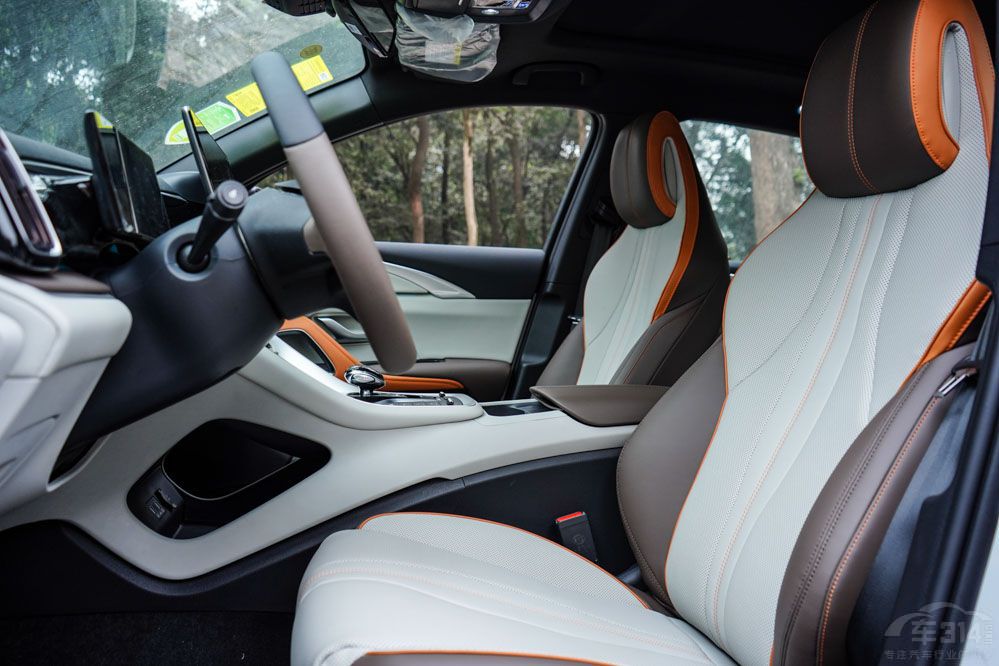 ��Ⱥ�܇���] 2021���@����SUV�����e�^