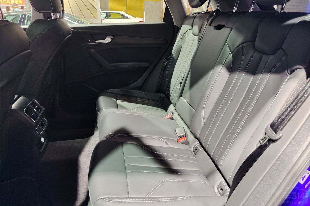 Փ���A����SUV ���Y���R֮��߀���x�l��