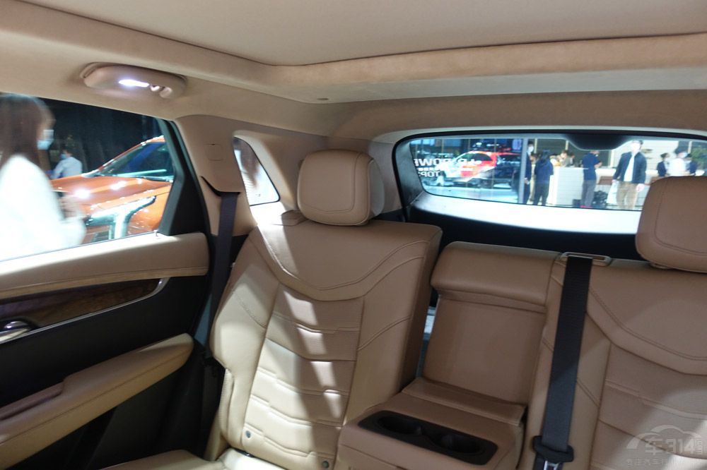 Փ���A����SUV ���Y���R֮��߀���x�l��