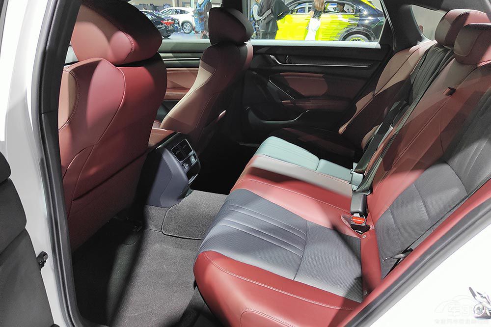 �����ֵ�ͬ�Ҳٸ� ��Ӣ������Γ������w