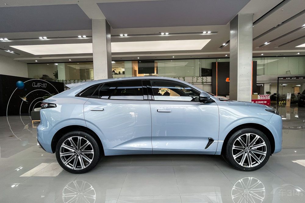 15-20�f����SUV���]�l �@����܇�����e�^