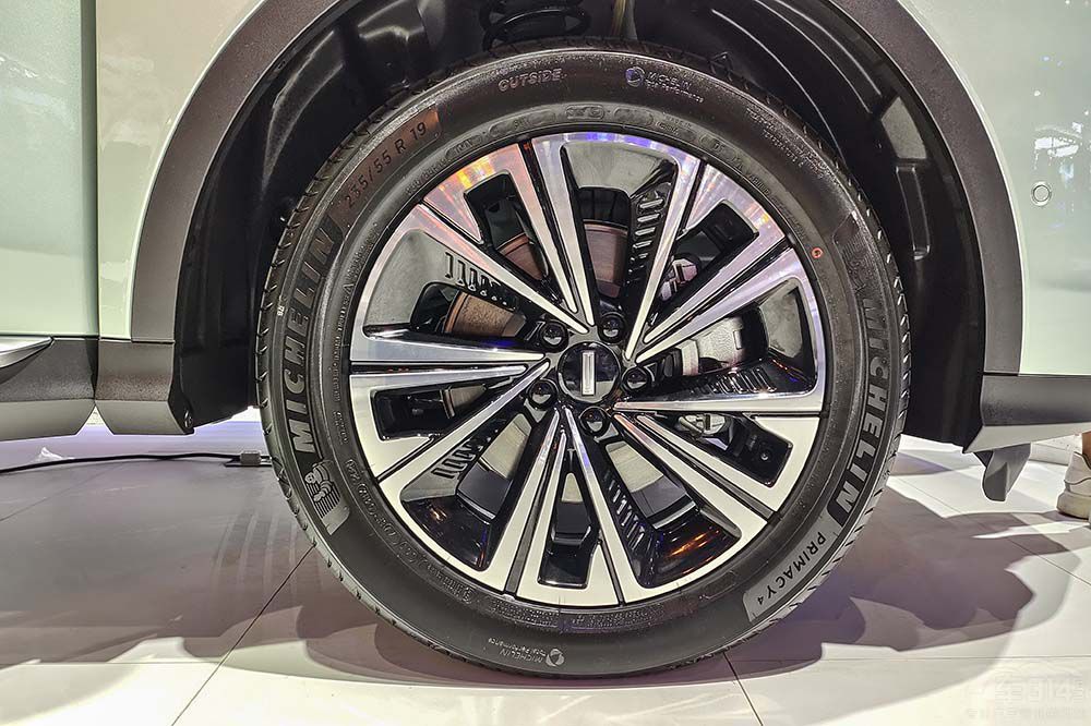 15-20�f����SUV���]�l �@����܇�����e�^