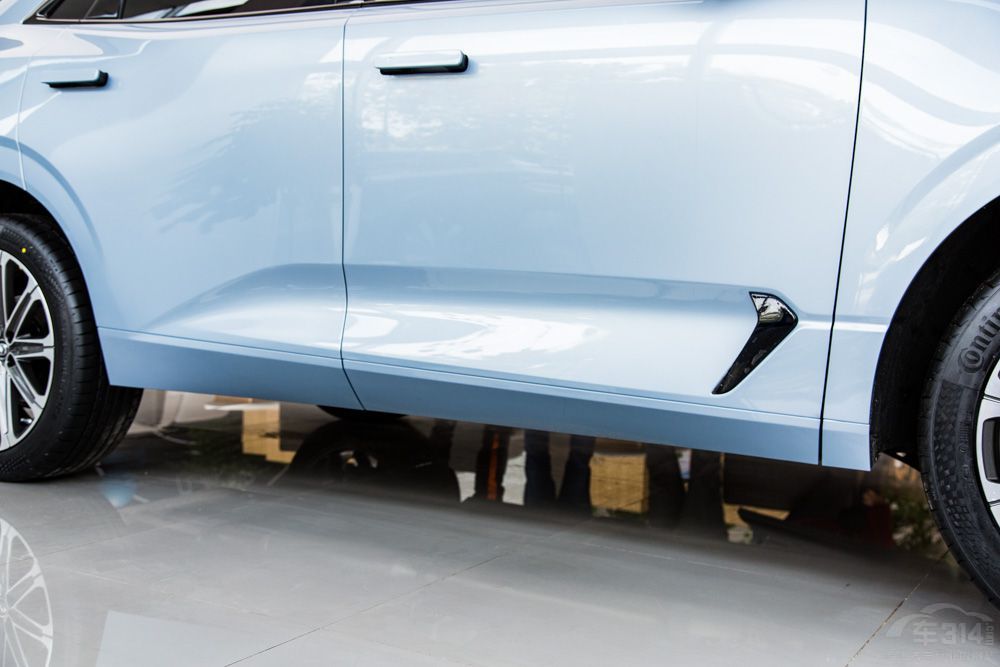 15-20�f����SUV���]�l �@����܇�����e�^