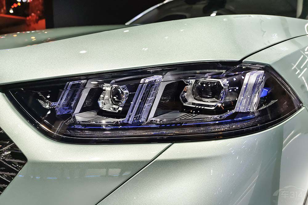 15-20�f����SUV���]�l �@����܇�����e�^