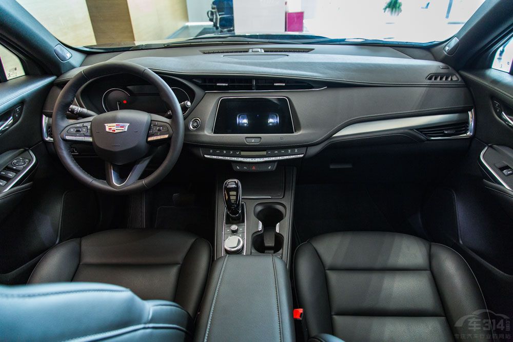 開這幾款車回老家 門檻都能被“村花”踩平 開這幾款車回老家 門檻都能被“村花”踩平