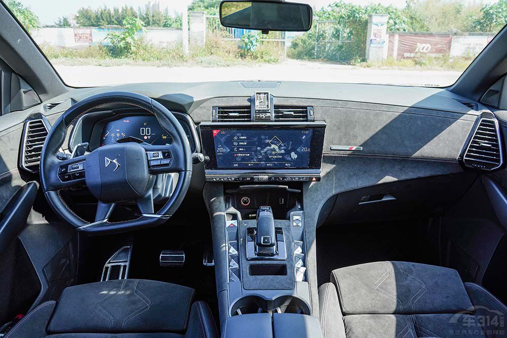 開這幾款車回老家 門檻都能被“村花”踩平 開這幾款車回老家 門檻都能被“村花”踩平