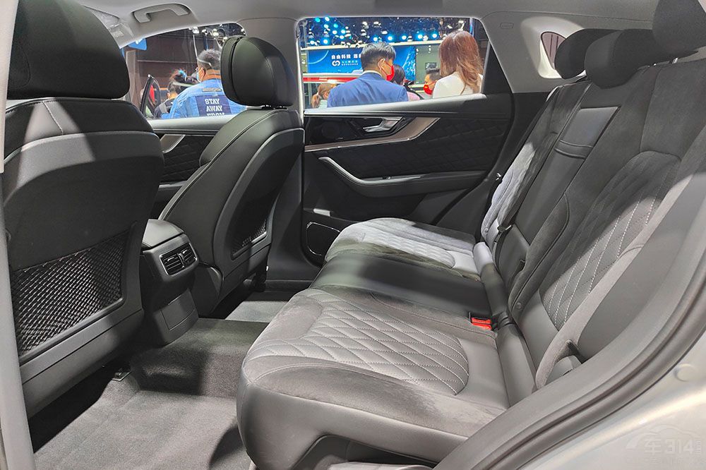 20�f�ISUV���x̽�����t��HS5��ԒҪ�f