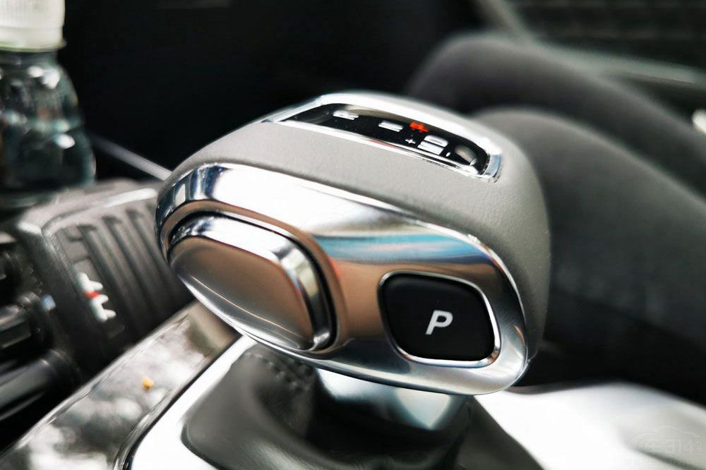 20�f�ISUV���x̽�����t��HS5��ԒҪ�f