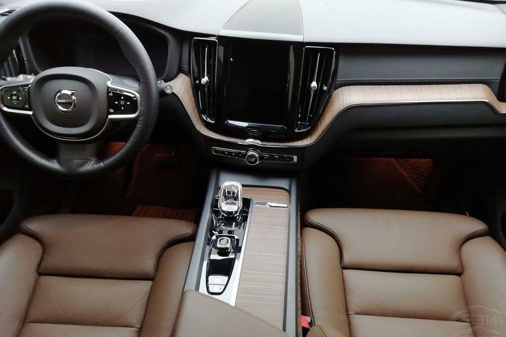 �P������XT5���֠���XC60�l���и�����