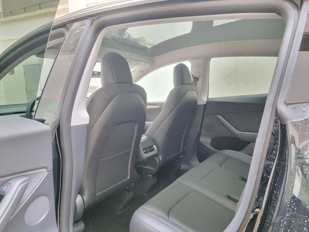 Ħ��DHT-PHEV���У�Model Y߀ֵ���I(m��i)����