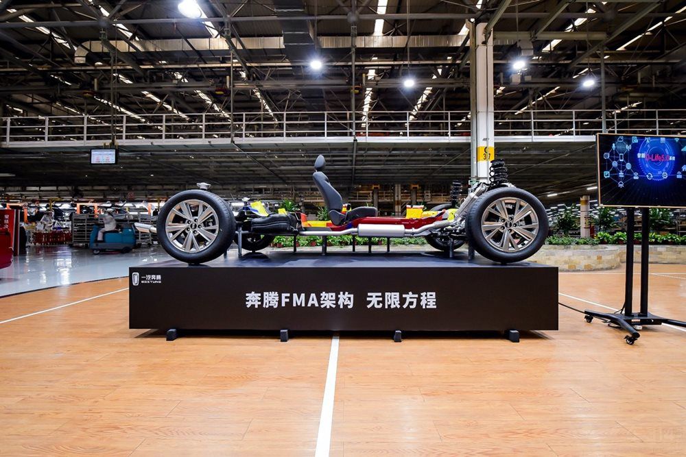 ȫ�µ��������vB70�@C-NCAP���ǰ�ȫ܇