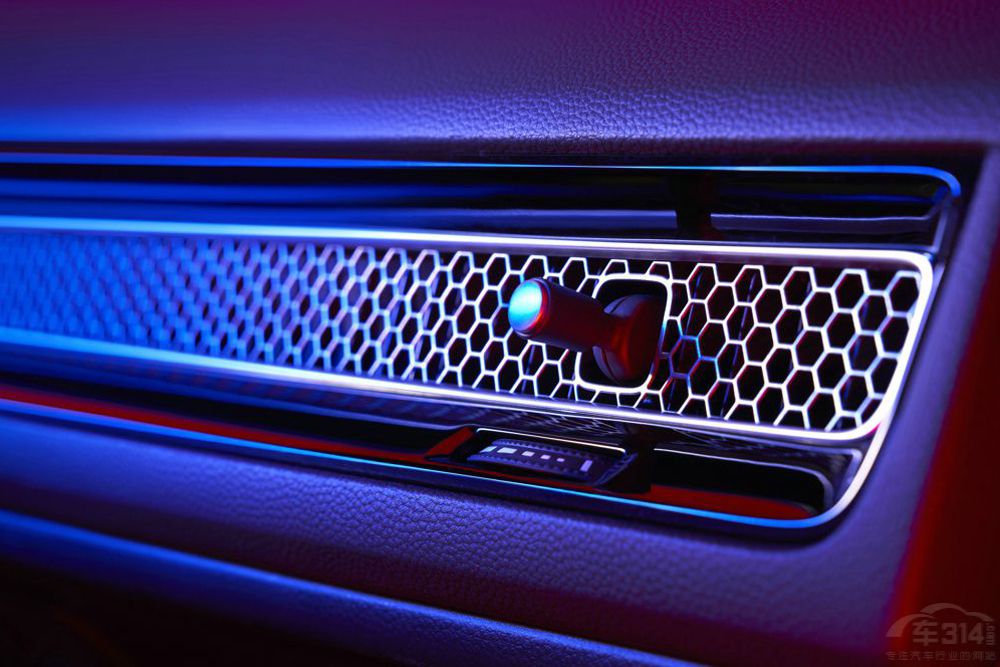 �o�����I��ô�x UNI-V��Ȼ�����ϵ�x��