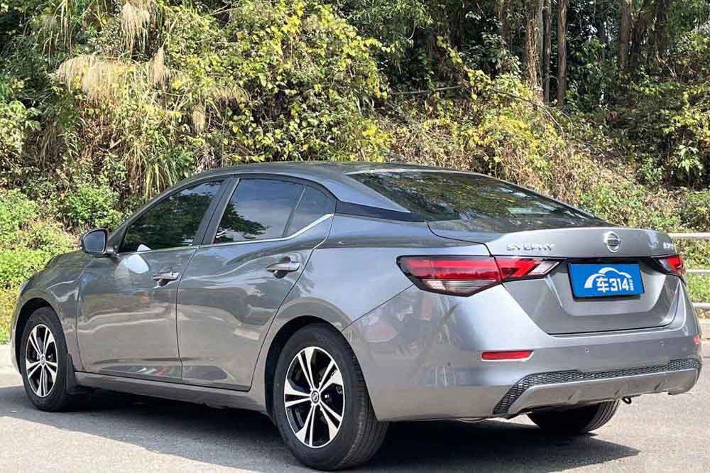 �o�����I��ô�x UNI-V��Ȼ�����ϵ�x��