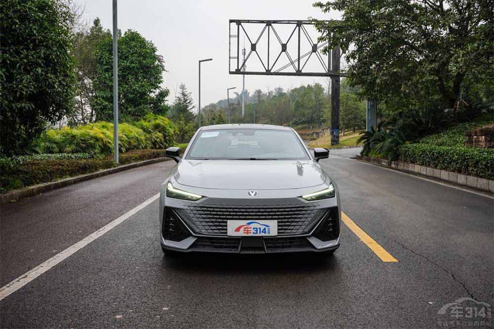 MG5��Ы�����L(zh��ng)��UNI-V �����l(shu��)�ķ۽z��