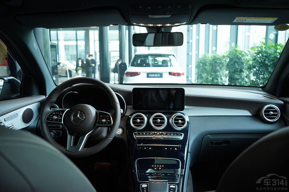 ���A����SUV�N����ǰ���ѽ��Ξ�Ό�BBA