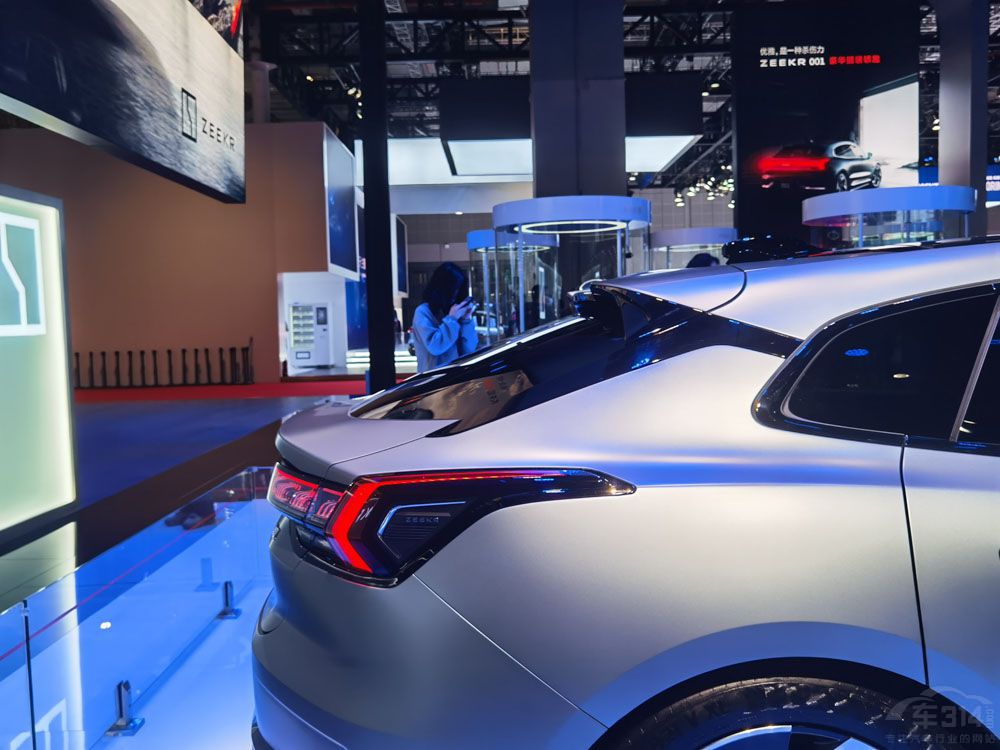 �Ǽ�L7��ZEEKR 001���� �l����һ�I����