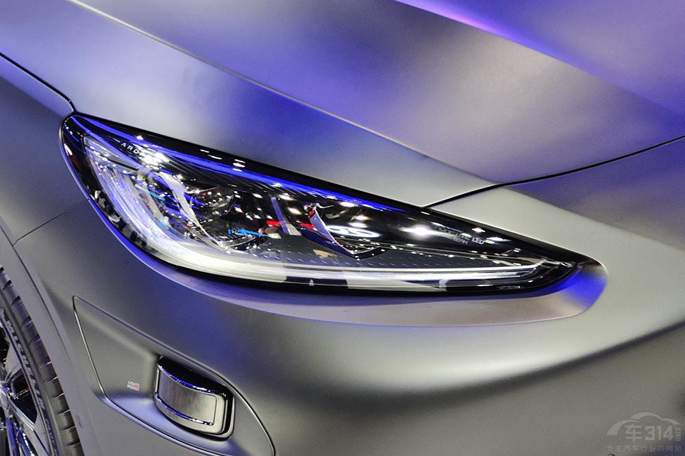 ���갢����S HI��߀�x����˹��Model3����