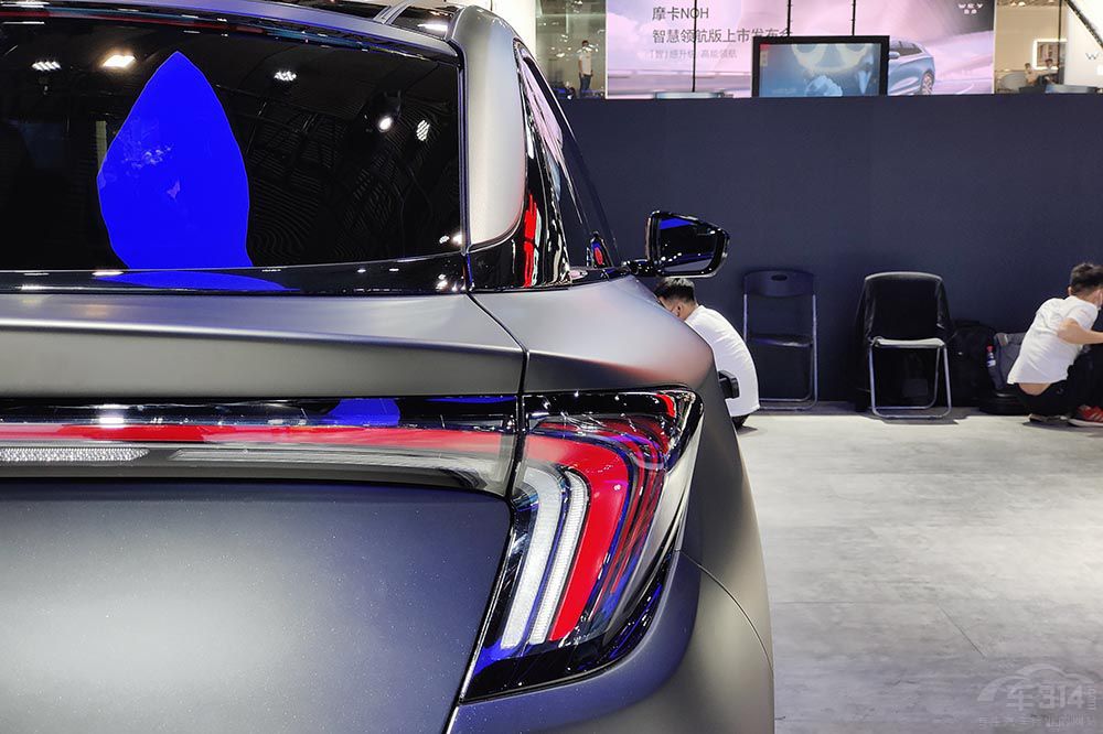 ���갢����S HI��߀�x����˹��Model3����