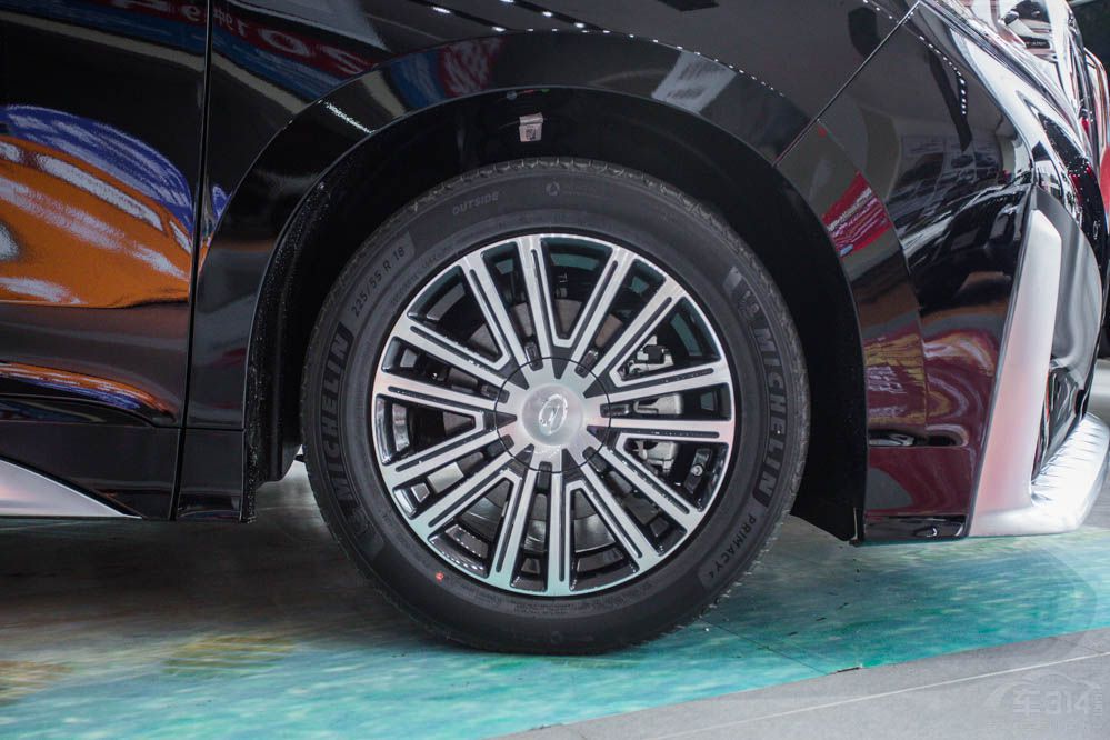 �N���ӽ� ����M8���Ȅe��GL8�Ѓ�(y��u)�݆���