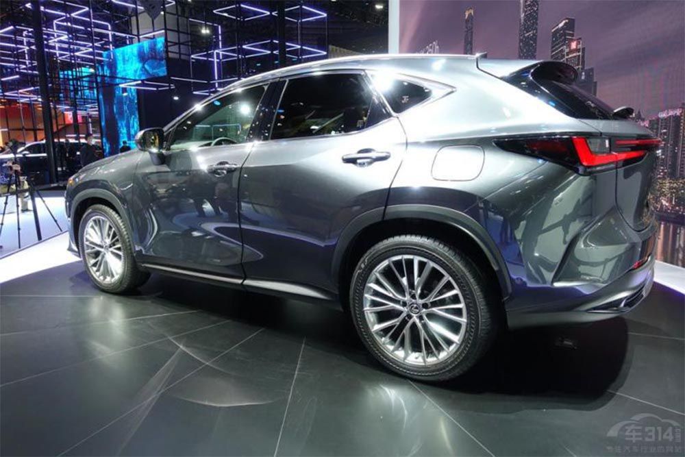 ����ɂ�(g��)�O�˵���ʮ�f(w��n)��(j��)�e���ASUV �x�l(shu��)