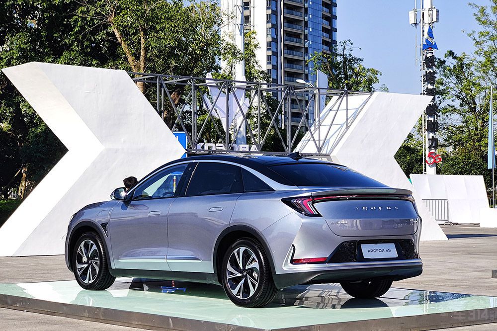 �O��������S���ȱȁ��ϝhEV�����x���l