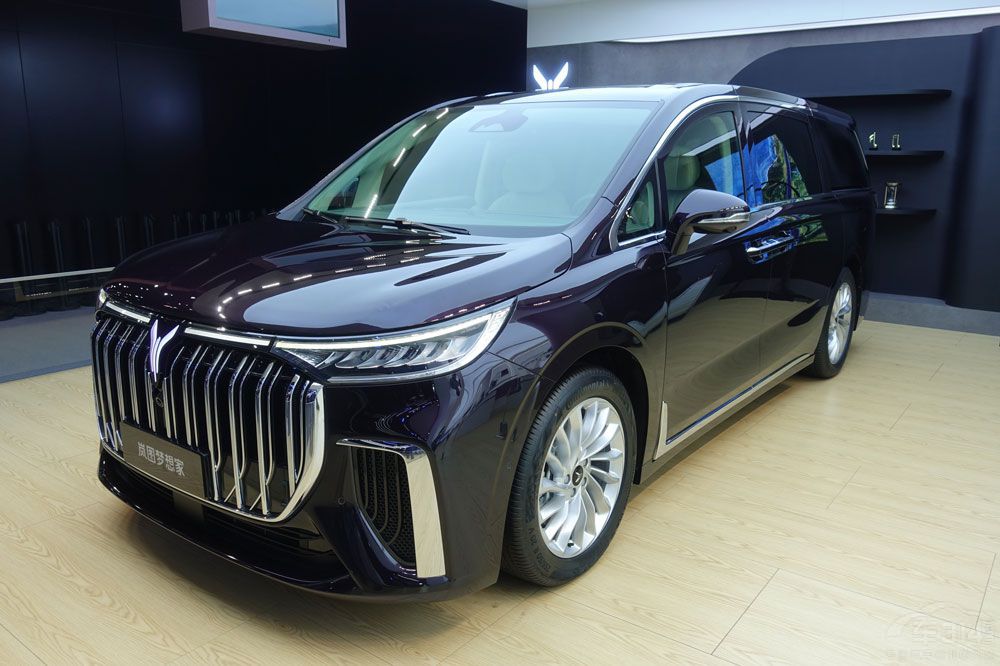 �д���SUV�ı�ƴ �S��ِ�Ǻ͍��D�����