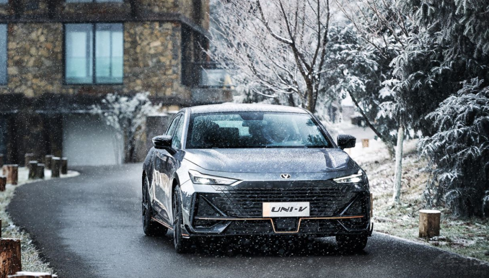 ���ǂ���֮�x���L��UNI-V��˼���l������