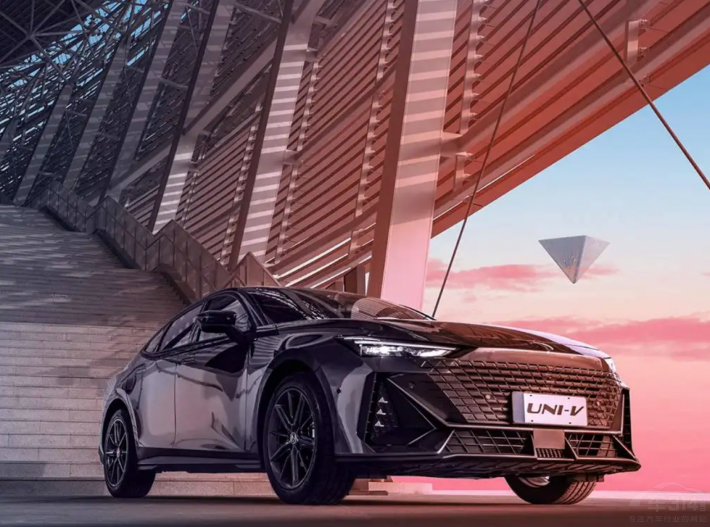 ���ǂ���֮�x���L��UNI-V��˼���l������