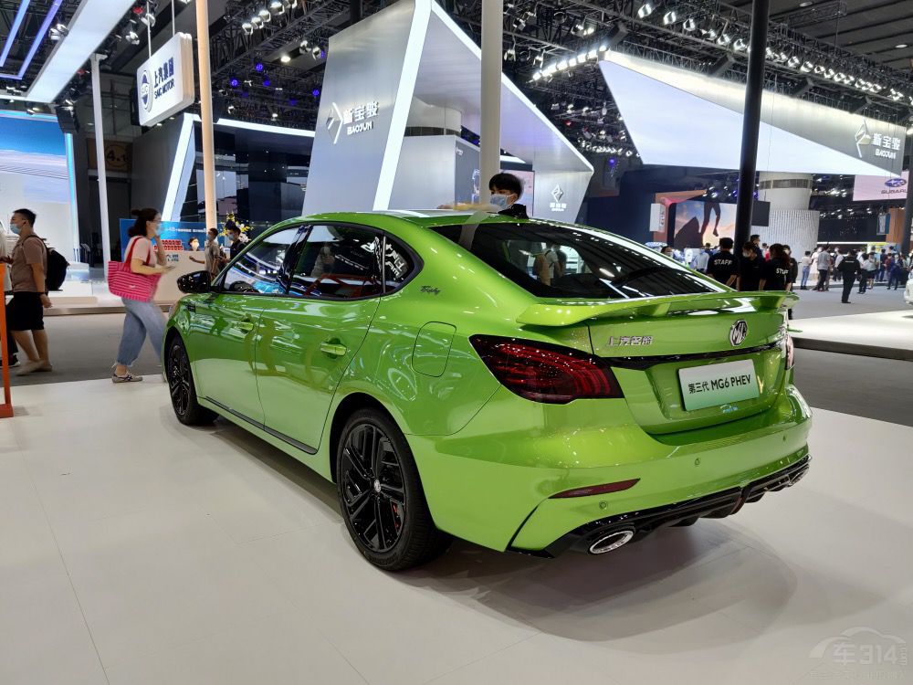 �ȁ�����PLUS DM-i��������6 ��늻��