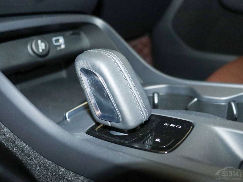 ��ϵ�c���W���A���Q XC40��CR-V��ô�x��