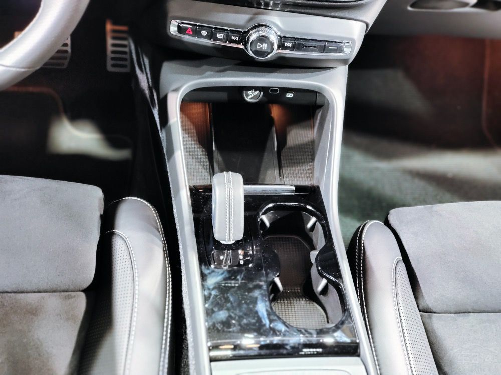 ��ϵ�c���W���A���Q XC40��CR-V��ô�x��