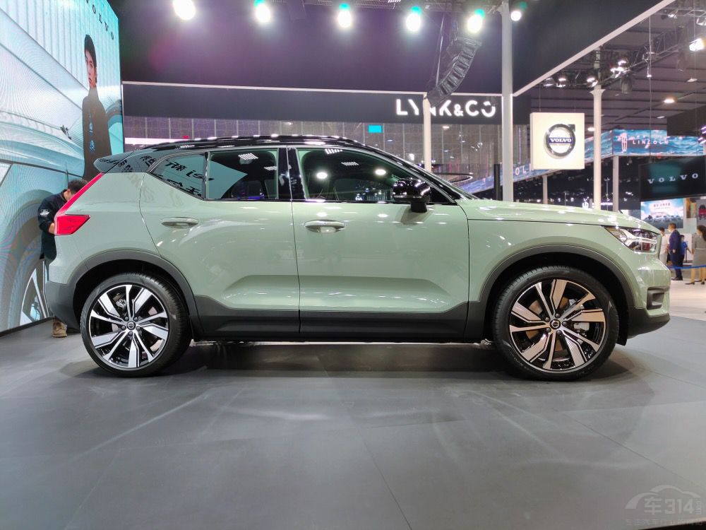 ��ϵ�c���W���A���Q XC40��CR-V��ô�x��