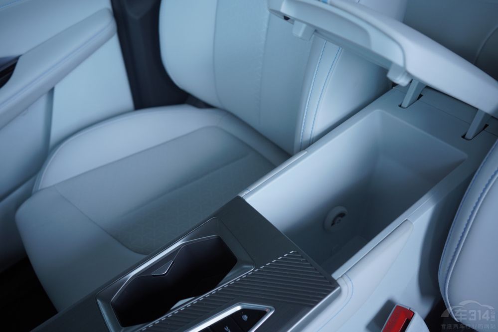 ��8 PLUS�H�ie+�����L���W��Z6 iDD ��