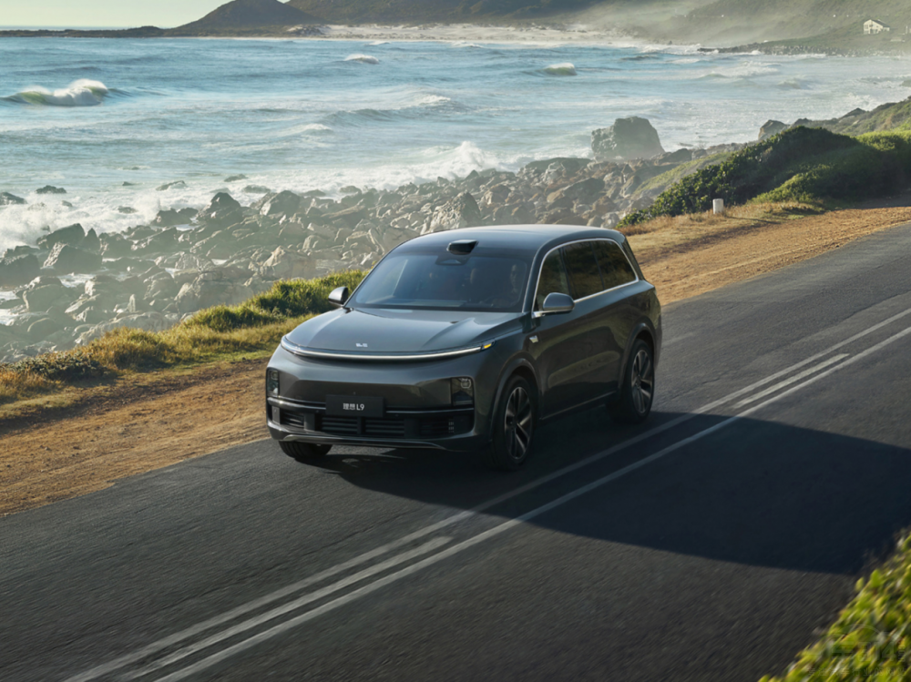 ��м����ONE ����M7�c����L9��(du��)�������