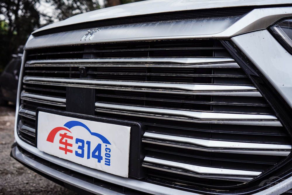 新老混動(dòng)SUV 歐尚Z6 iDD對(duì)比宋Pro DM-i 新老混動(dòng)SUV 歐尚Z6 iDD對(duì)比宋Pro DM-i