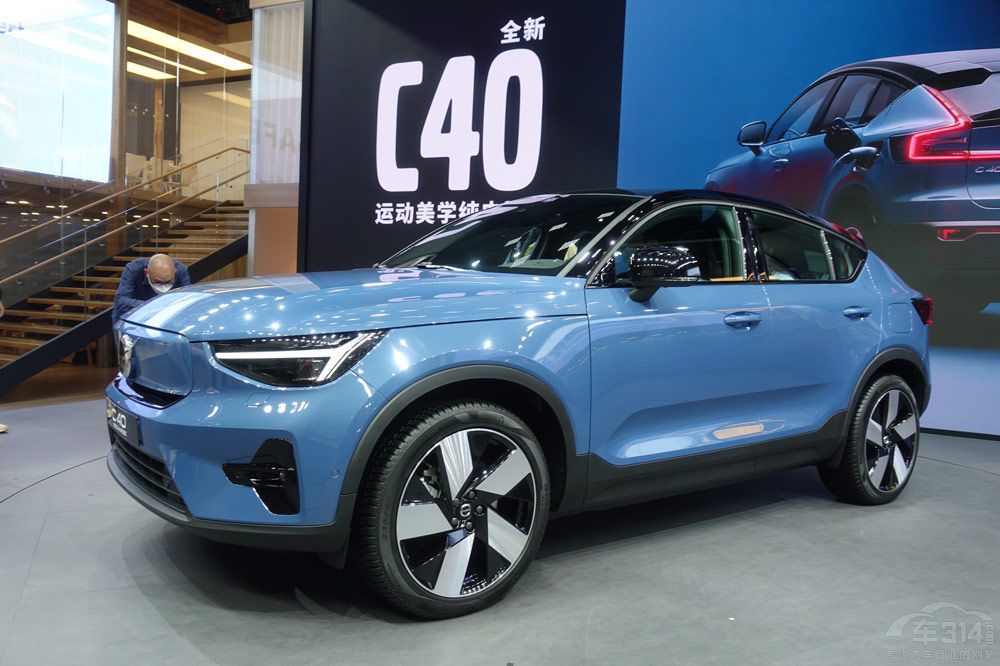 �֠���C40�ʹ�ID.4 CROZZ �lֵ���I��