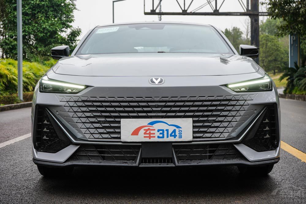 �xӰ��R-styleِ����߀���L��UNI-V 1.5T��