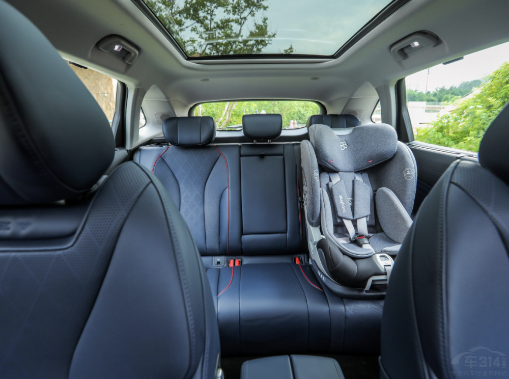 ���FDHT-PHEV�cRAV4�s���p��E+ �l(shu��)��(qi��ng)��